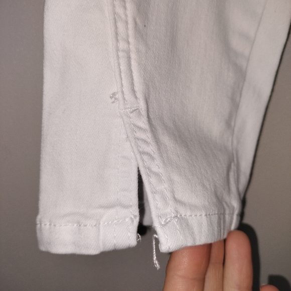 KanCan Mid Rise Distressed Ankle Skinny Jeans in Optic White Sz. 5/26 - Picture 6 of 12